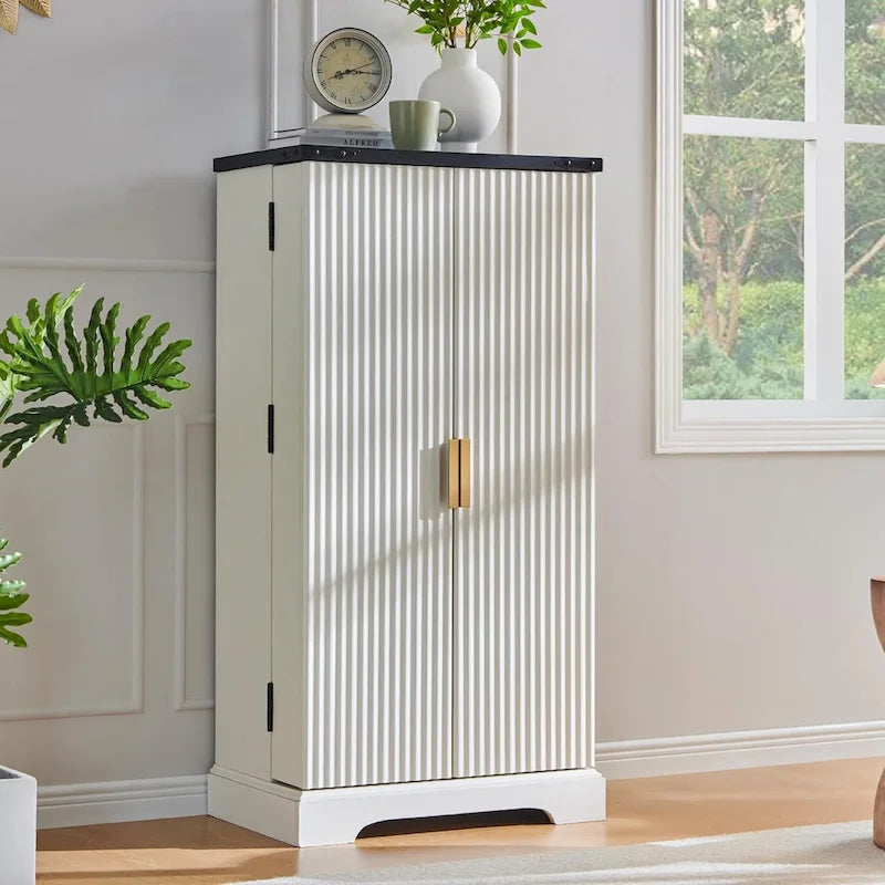 Meuble de rangement moderne à cannelures avec portes à panneaux ondulés, hauteur 119 cm